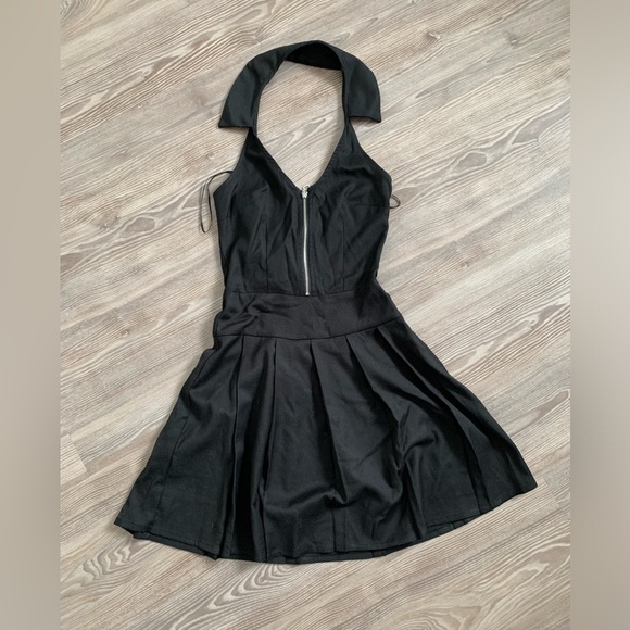 h&m divided skater halter collar dress with heart detail zipper - Picture 1 of 4